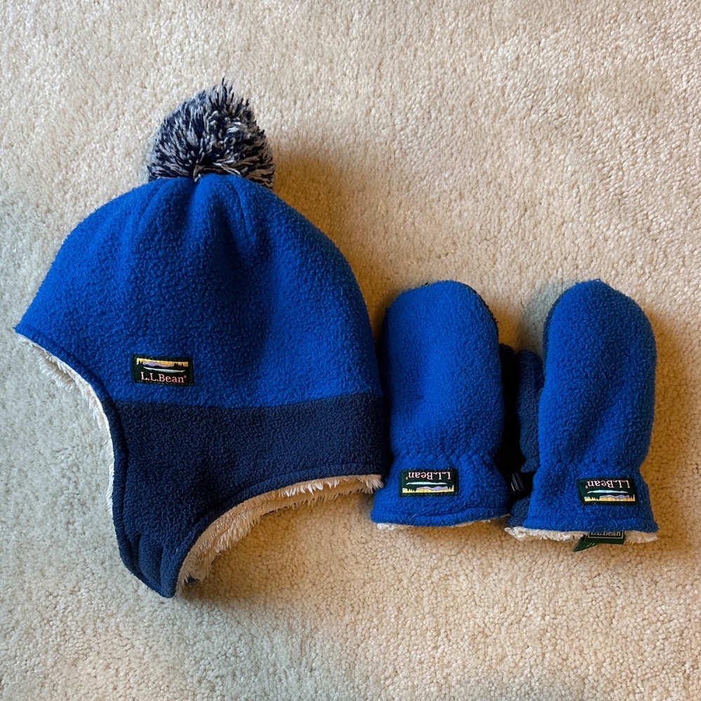L.L. Bean Kids Blue and Navy Fleece Hat and Mittens